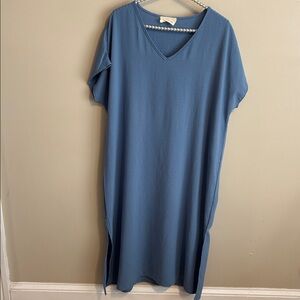 Dress Up V-Neck Relaxed Blue Midi Dress size large